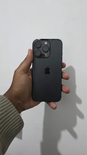 iPhone 16 Pro 128GB Preto - 94% de Bateria - Excelente Estado