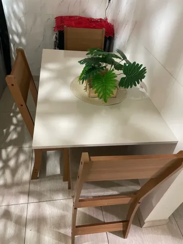 Mesa 3 cadeiras