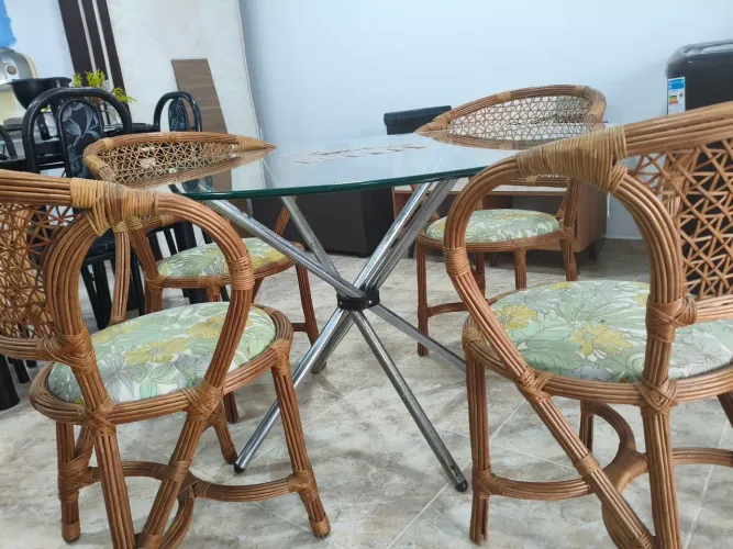 Mesa de vidro 4 cadeiras