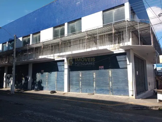 Excelente Loja no coração do Alecrim com 120 m², na Rua Pres. José Bento