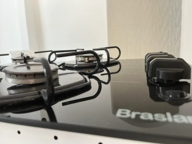 Fogão cooktop a gás - Braslar - preto - 4 bocas - 220 V