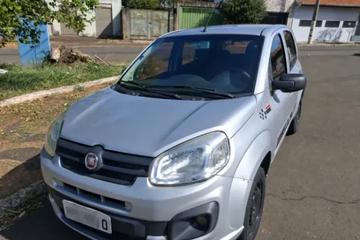 Fiat Uno Attractive 1.0 Flex 6V 5P 2017