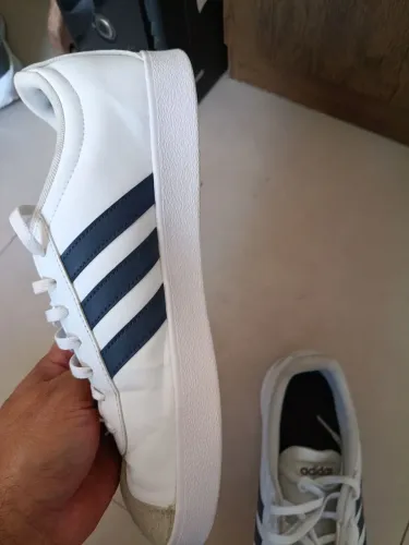 Tênis Adidas tam. 43