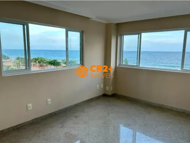Vendo apartamento com 77m2 na Av. Boa Viagem, beira mar com vista espetacular