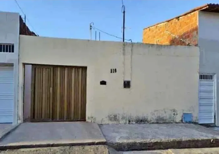 25-CASA NO ALTO DO TURU
