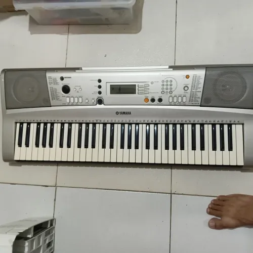 Teclado yamanha PSR-E313