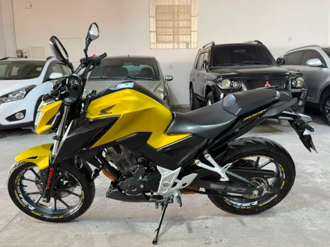 HONDA CB 300F TWISTER ABS FLEX ANO: 2024