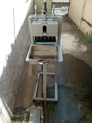 VENDO DIVISORA 1.500$  30 PARTES 