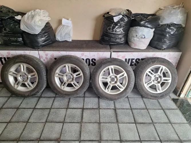 Kit pneus novos + jogo de rodas aro 14