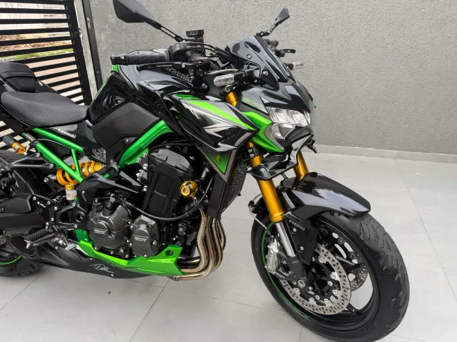 Vendo Kawasaki z 900