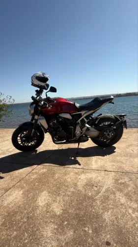HONDA CB 1000R 2022 - 18.000 KM - R$ 64.000