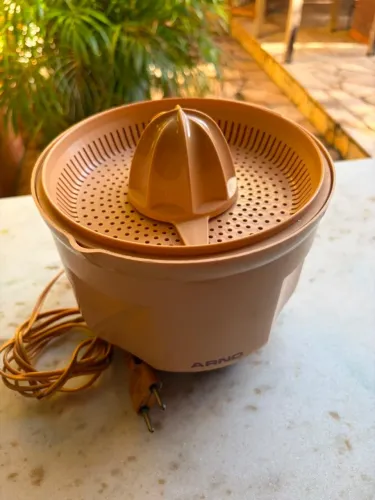 Espremedor de Frutas Arno Vintage
