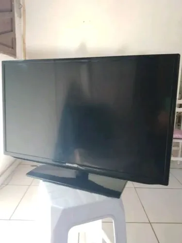 UMA TV SAMSUNG 32PH 