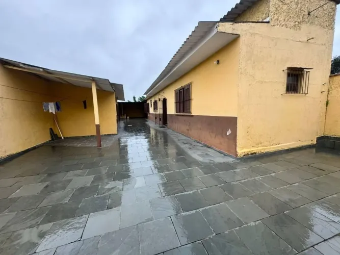 Casa com 4 quartos à Venda, Jardim Corumbá - Itanhaém