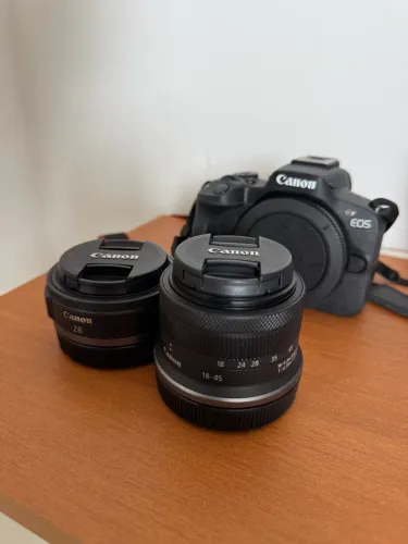 VENDO CANON EOS R50 MIRRORLESS + 2 LENTES