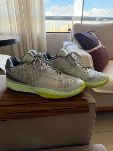 Tenis de Basquete Ja Morant 1 - TAM 43