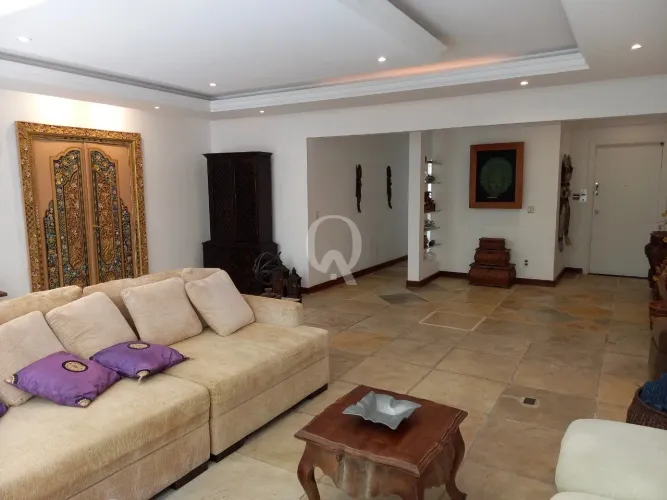 Apartamento para Venda - 3 quartos - 195m²