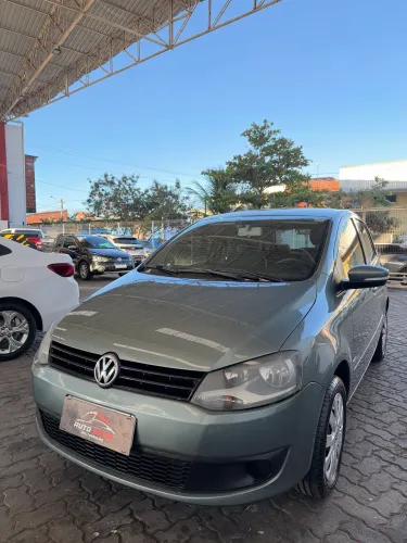 Volkswagen Fox 1.0 MI Total Flex 8V 5P 2011