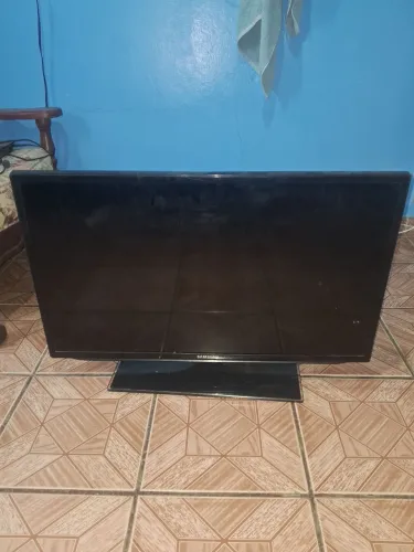 Tv sansung para concerta ou peças 32 p