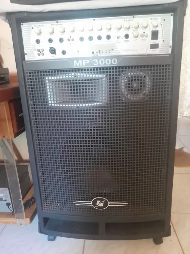 Caixa amplificada frahm MP 3000