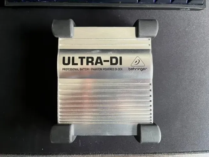 Direct Box Behringer Di-100 Ativo