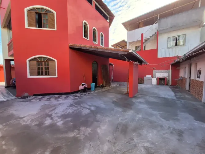 Vende-se casa dúplex Itaóca praia