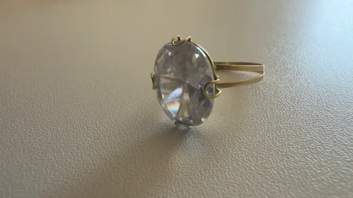 Vendo anel de ouro,num 16 /Não vendo pela grama.