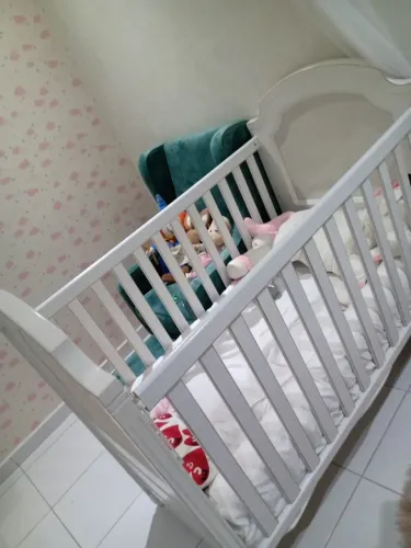 Berço que vira cama