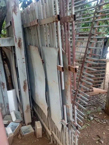 Vendo grade de ferro 14.50 ×2.20 feita com Metalon 20×20