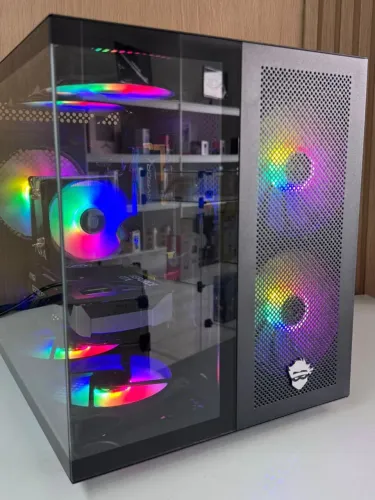 PC GAMER RTX 5060 8GB