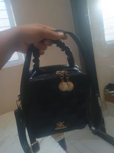 Linda bolsa semi-nova 