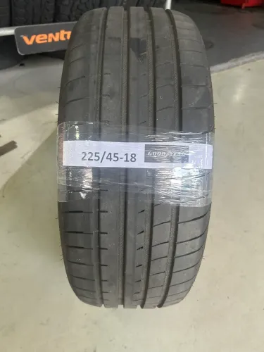 Pneu 225/45 R18 Goodyear