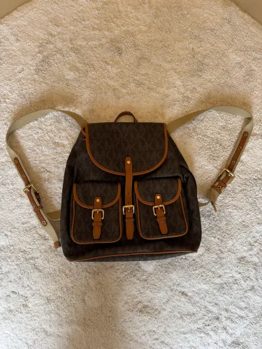 Mochila Michael Kors - pouquíssimo usada