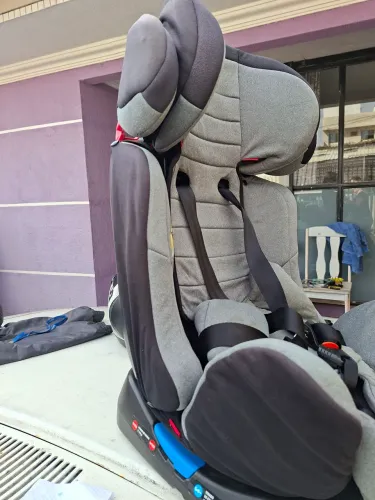 Cadeirinha pra criança de carro