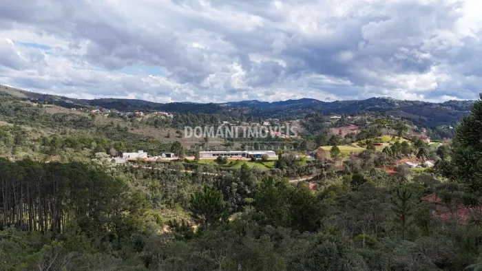 Ampla Área de Terreno em Condomínio Fechado na Região de Descansópolis - Campos do Jordão
