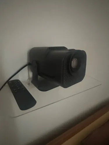 Projetor + tela adaptada