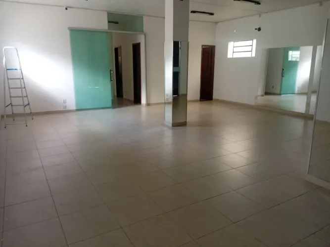 Ponto Comercial, alta visibilidade para o seu negócio.