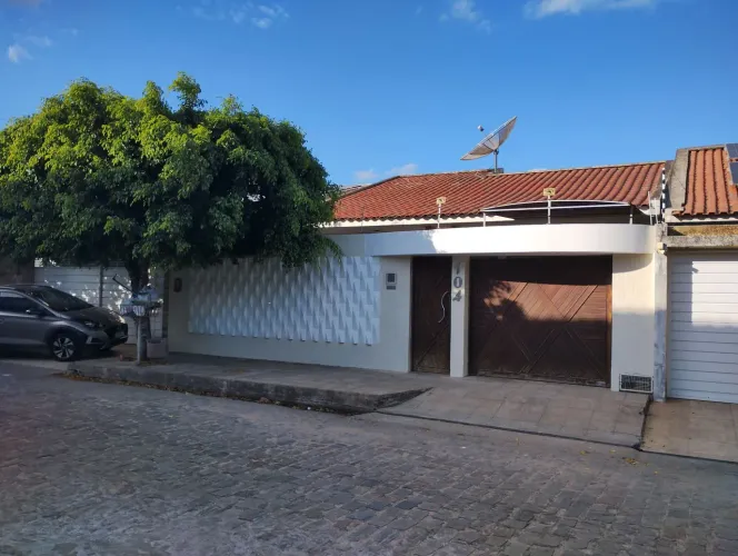 Linda Casa Eldorado Arapiraca. Vendo 410.000  ou alugo 2.200,00próximo do centro 