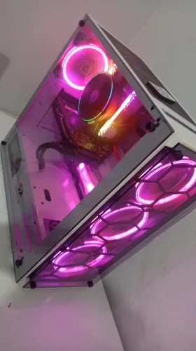 Pc gamer white