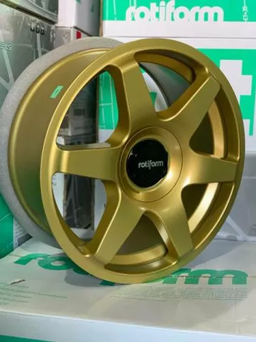 Roda aro 19 Rotiform Six Gold VW Golf MK7 5X112 tala 8.5 jogo novo