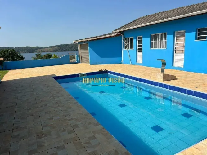 Chácara á venda em Condomínio com Piscina, Churrasqueira , Chalés , Terreno de 820m² - Bei