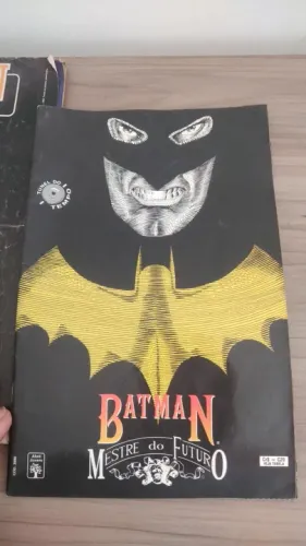 batman mestre do futuro ed tunel do tempo
