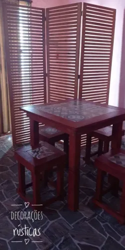 Conjunto rustico em pinus 