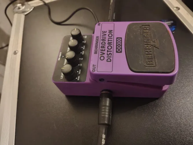Pedal Behringer OD300 Overdrive Distortion