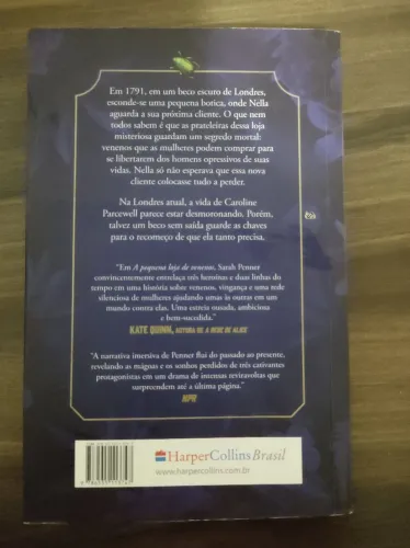 Livro 'A Pequena Loja de Venenos' - Sarah Penner