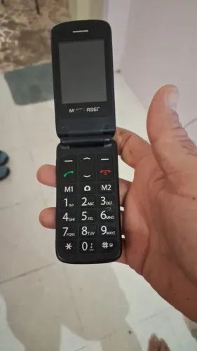 Celular simples para idosos