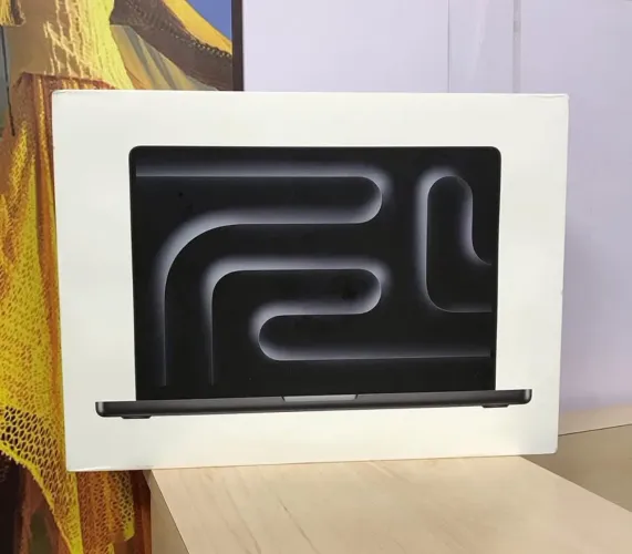 MacBook Pro 14 - M4Pro / 24GB / 512 SSD ( lacrado )