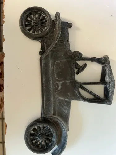 Calhambeque em metal decoração de parede . Antuiguidade