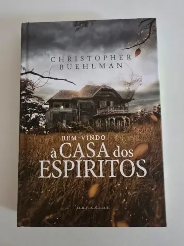 Diversos livros de suspense e terror, capa dura