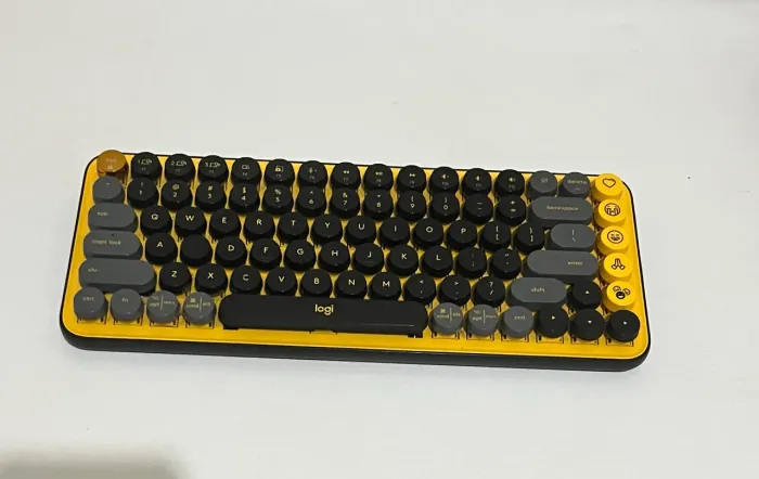 Teclado Logitech Mecânico - POP KEYS